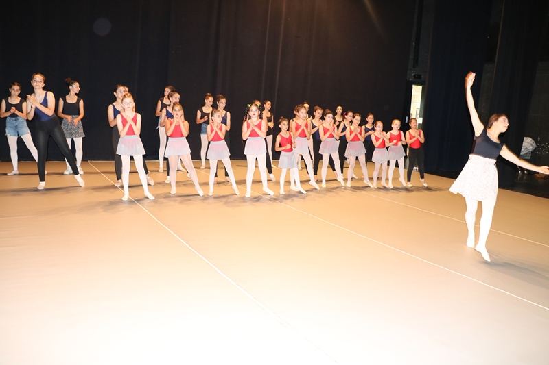 بالصور : مدرسة الرّقص 